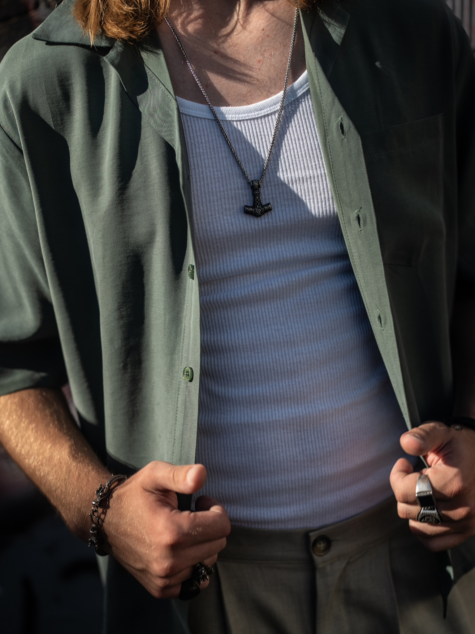 חולצה מכופתרת ירוקה